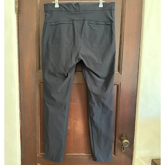 ATHLETA | Wander Stash Skinny Pant Hiking Pants | Size 10 - Picture 5 of 5